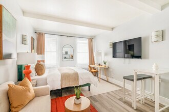 240 W 73rd St, Unit SI ID1022064P in New York, NY - Foto de edificio - Building Photo