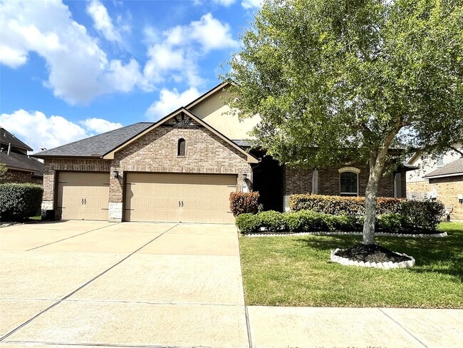 property at 738 Somerset Landing Ln