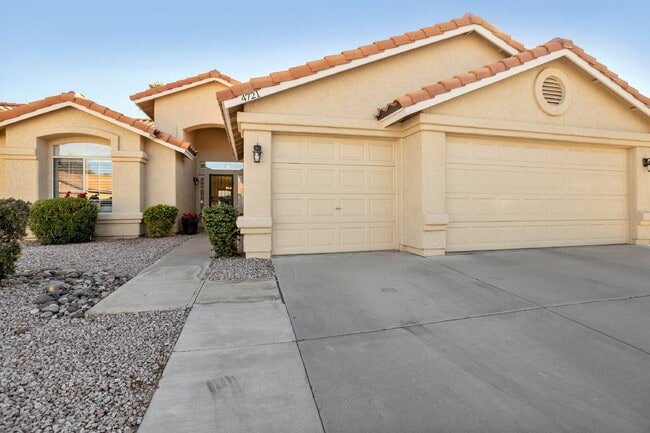 property at 4721 E Villa Maria Dr
