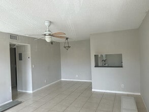 3662 N University Dr in Coral Springs, FL - Building Photo - Building Photo