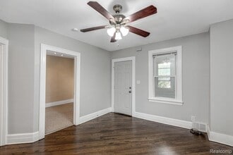 1785 Channing St, Unit 2 in Ferndale, MI - Foto de edificio - Building Photo