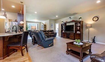 26608 12th Dr NW in Stanwood, WA - Building Photo - Building Photo