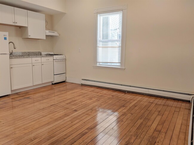 15 Cameron Ave, Unit Rear