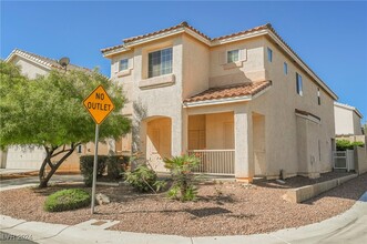 9469 Thatched Sunlight Ct in Las Vegas, NV - Building Photo - Building Photo