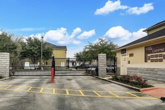 2088 Laverne St in Houston, TX - Building Photo - Building Photo