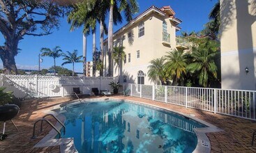 3356 Bird Ave in Miami, FL - Building Photo - Building Photo