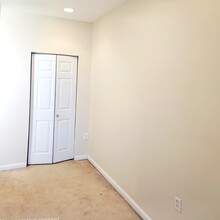 317 16th Street SE in Washington, DC - Foto de edificio - Building Photo