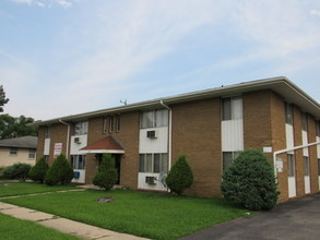 Overdene Apartments in Rockford, IL - Building Photo - Building Photo