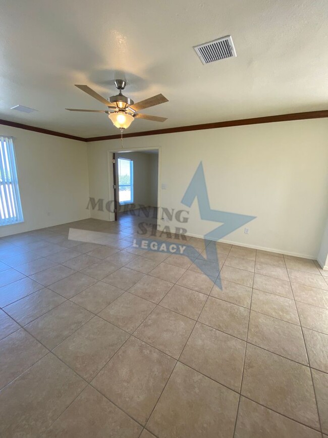 5103 Micro Rd in Las Cruces, NM - Building Photo - Building Photo