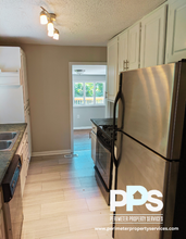 3253 Pebble Dr in East Point, GA - Building Photo - Building Photo