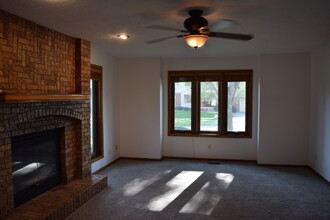 2210 Skyline Dr in Norfolk, NE - Building Photo - Building Photo