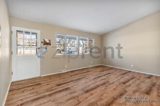 10017 Sprague St in Omaha, NE - Foto de edificio - Building Photo