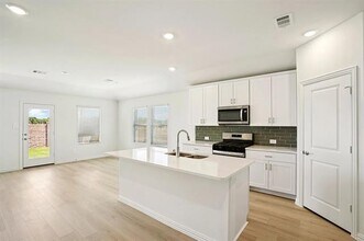 704 Edgehurst Dr in McKinney, TX - Building Photo - Building Photo