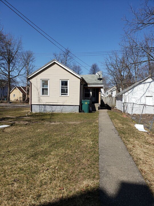 424-426 Champlain St in Rochester, NY - Building Photo