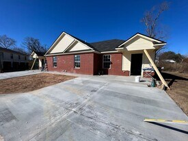 2225 Alma Blvd in Van Buren, AR - Building Photo