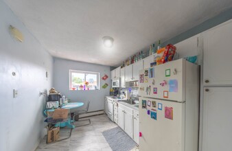 31 Westgate Rd, Unit 5 in Boston College, MA - Building Photo - Building Photo