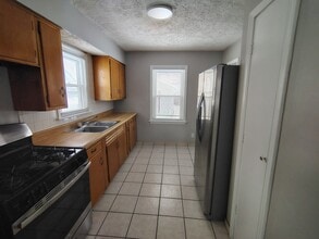 2516 Lawndale Ave in Rockford, IL - Building Photo - Building Photo