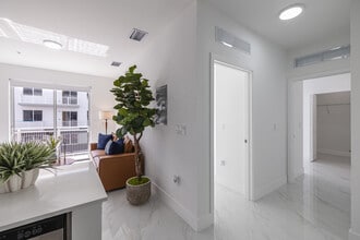 Ecco Lofts in Hialeah, FL - Foto de edificio - Interior Photo