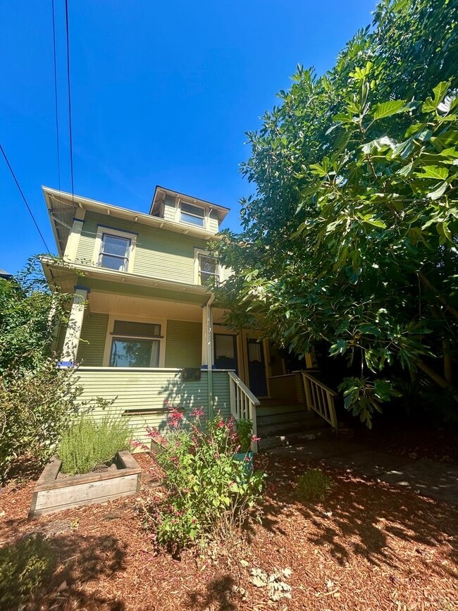 property at 2045 SE Yamhill St