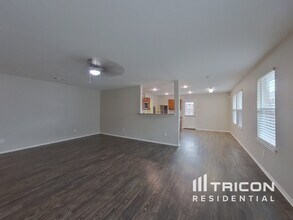 9025 Puerto Vista Dr in Fort Worth, TX - Building Photo - Building Photo