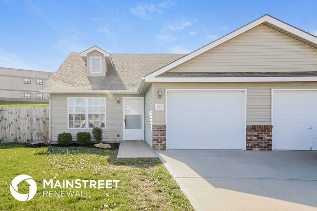 property at 213 Palmer Ct