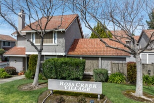 Ross Creek Village in San Jose, CA - Building Photo
