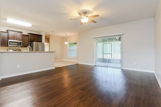 13307 Tamarack Blvd in Clermont, FL - Foto de edificio - Building Photo