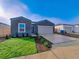 7395 W Donner Ave in Fresno, CA - Building Photo