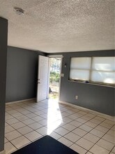 10109 N 11th St in Tampa, FL - Building Photo - Building Photo