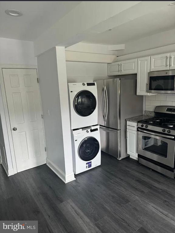 property at 1402 18th Pl SE