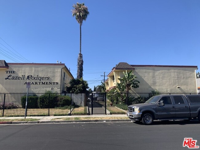 The Lazell Rodgers Apartments in Los Angeles, CA - Building Photo - Building Photo