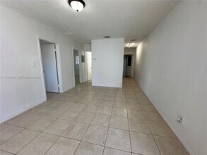 148 NW 14th Way in Dania Beach, FL - Building Photo - Building Photo