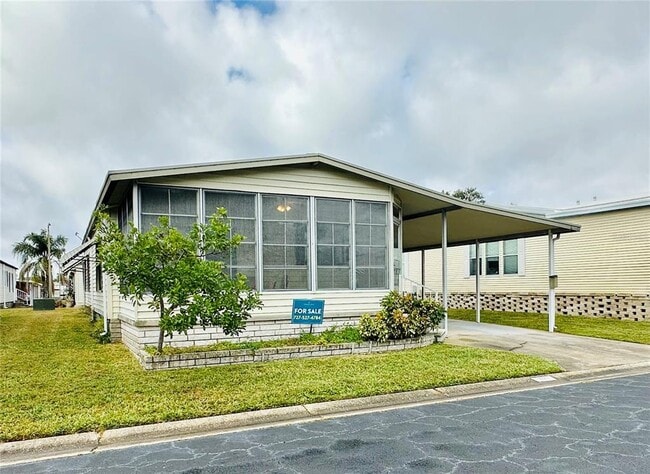 5200-5228 28th St S in St. Petersburg, FL - Building Photo - Building Photo