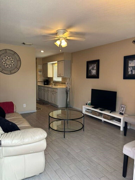 7318 Dearborn St in Houston, TX - Building Photo