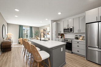 Elan Capital Hills in Raleigh, NC - Building Photo - Building Photo