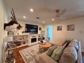 5522 Avenue O 1/2 in Galveston, TX - Building Photo - Building Photo