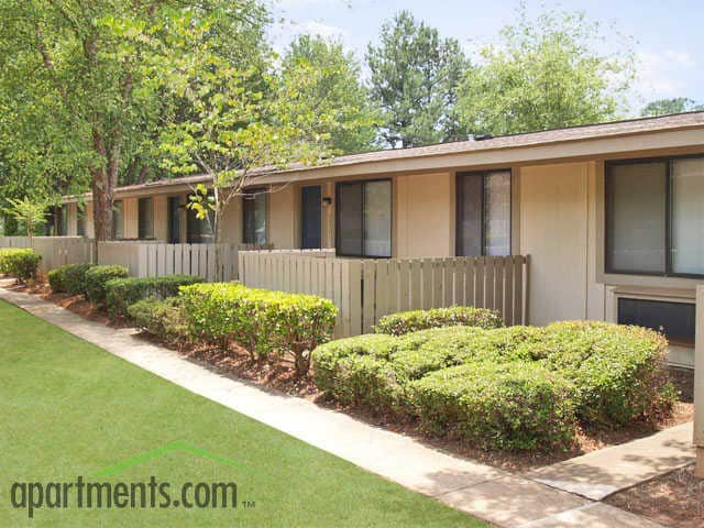 Indian Ridge in Tallahassee, FL - Foto de edificio - Building Photo