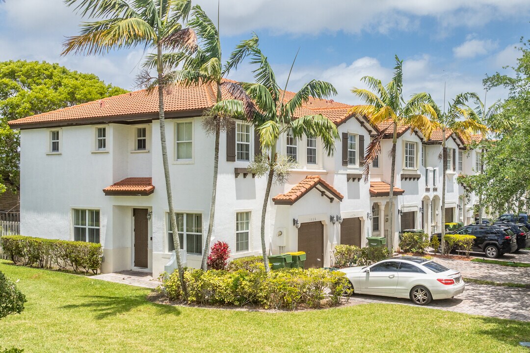 Villa Portofino East in Homestead, FL - Building Photo