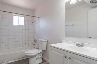 1108 E Fort Lowell Rd in Tucson, AZ - Building Photo - Building Photo