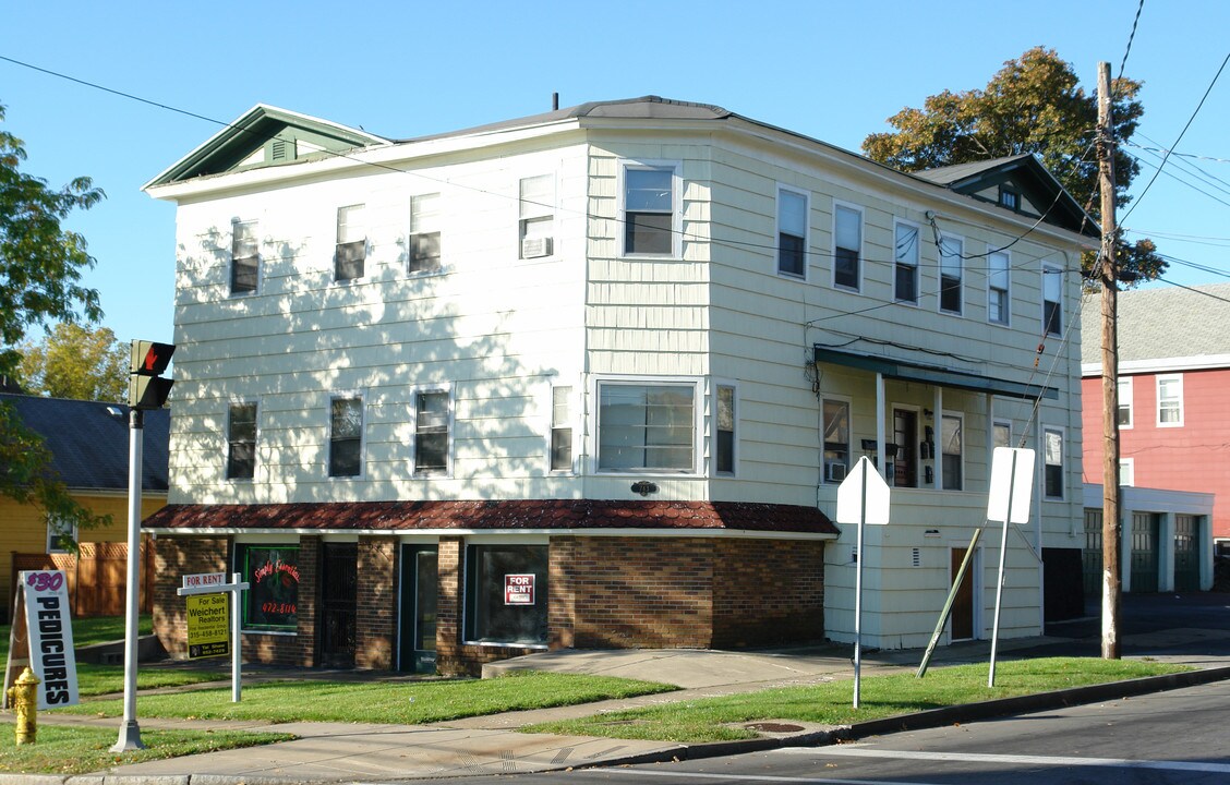 Teall Apartments in Syracuse, NY - Building Photo