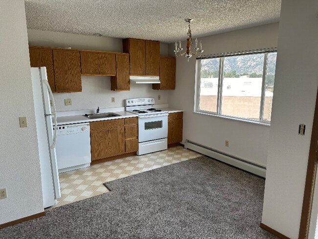 600 Mossican Cir-Unit -B6 in Estes Park, CO - Building Photo - Building Photo