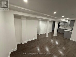 68 St Joan of Arc Ave in Vaughan, ON - Building Photo - Building Photo