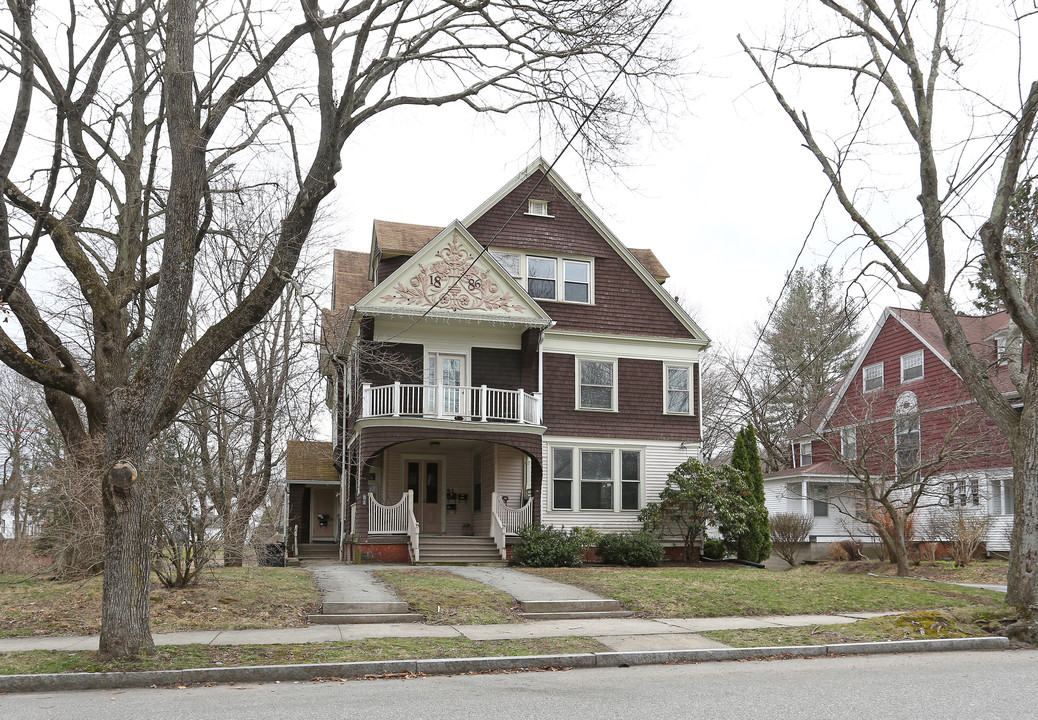 51 Broad St in Norwich, CT - Building Photo