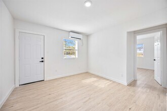 6811 Del Rio St in Houston, TX - Building Photo - Building Photo