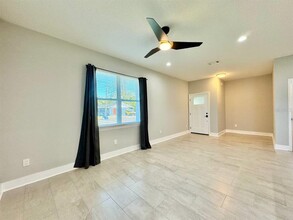 3420 Temple St in Tampa, FL - Foto de edificio - Building Photo