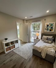 92 Heatherside Dr in Toronto, ON - Building Photo - Building Photo