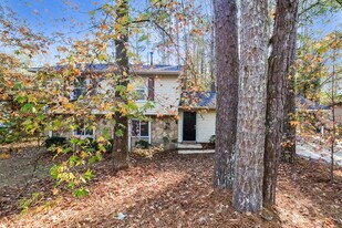 662 Overlook Ct in Jonesboro, GA - Building Photo