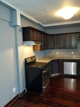 8845 E Jefferson Ave in Detroit, MI - Foto de edificio - Building Photo