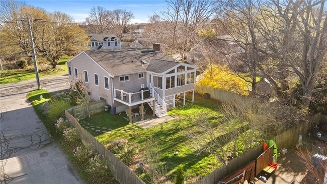 132 Ruggles Ave in Newport, RI - Building Photo - Building Photo