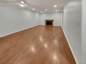 12059 Alta Carmel Ct in San Diego, CA - Building Photo - Building Photo